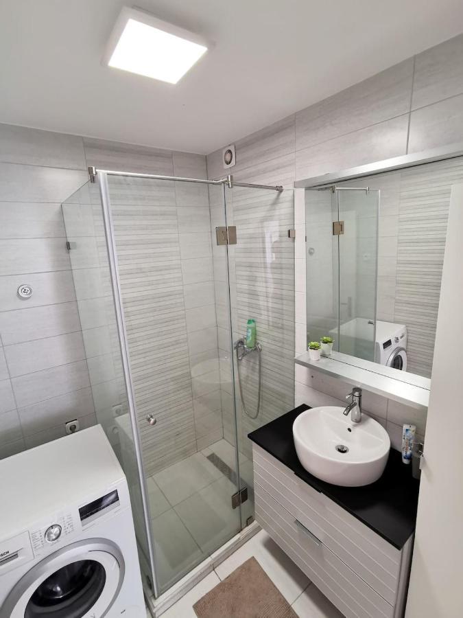 Bright, Spacious Apartment 3 Bedroom, Garage Budapest Luaran gambar